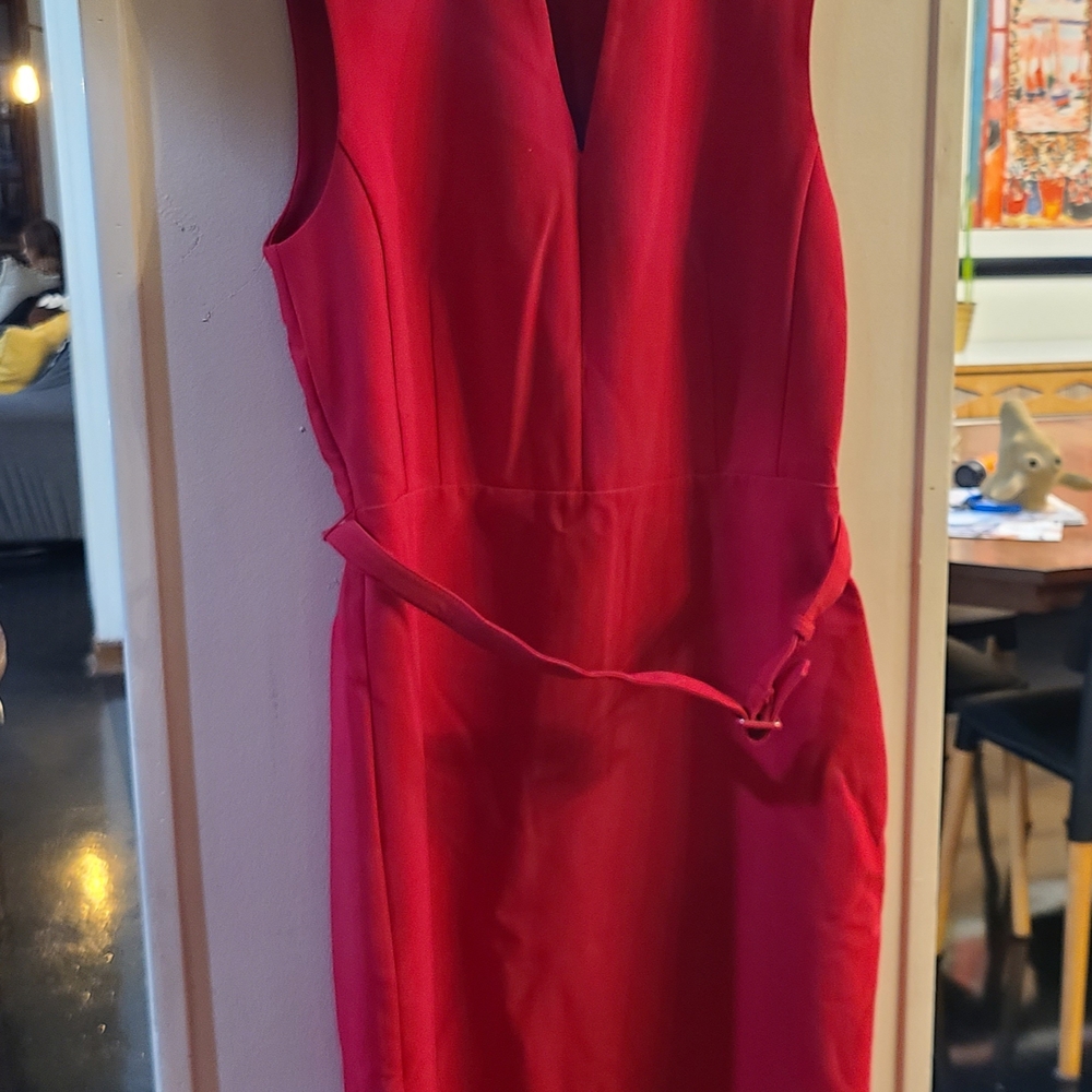 Elegant Red Sleeveless Dress